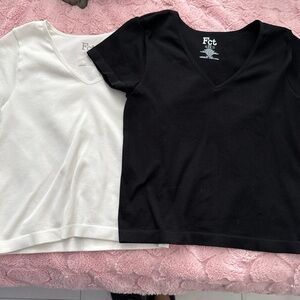 Classic Black and White Short Sleeve Tees